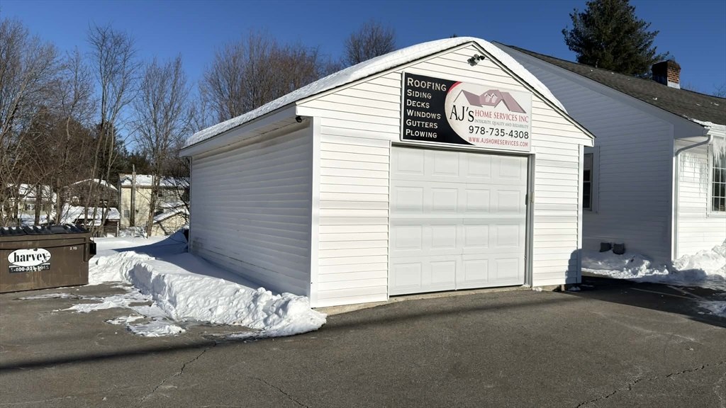 1565 Lakeview Avenue 204