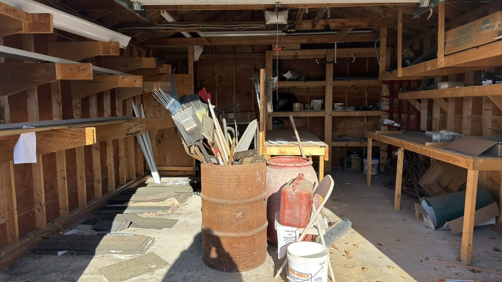 1565 Lakeview Avenue 204