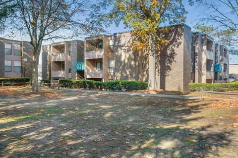 54 Shrewsbury Green Dr B Shrewsbury MA 01545