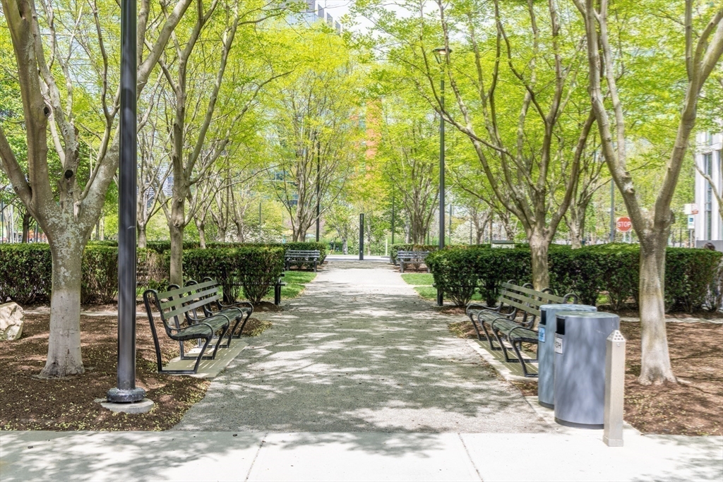 Cambridge, Massachusetts 02141, United States, 2 Bedrooms Bedrooms, ,1 BathroomBathrooms,Residential,Active,126885