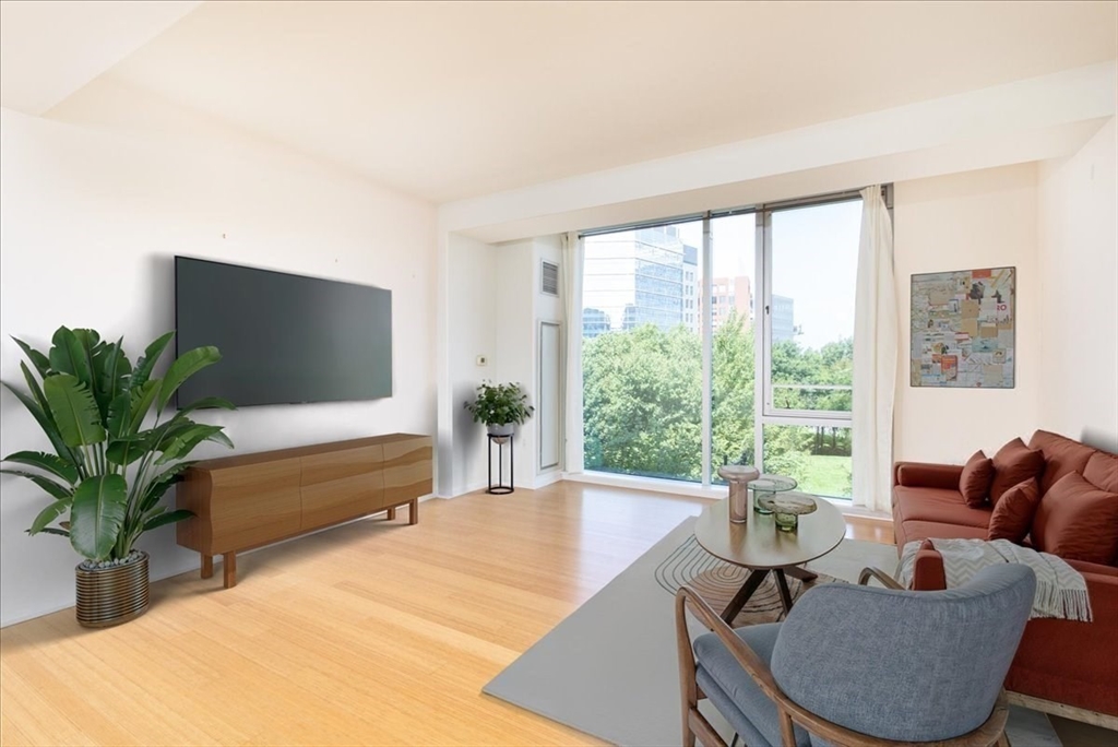 Cambridge, Massachusetts 02141, United States, 2 Bedrooms Bedrooms, ,1 BathroomBathrooms,Residential,Active,126885