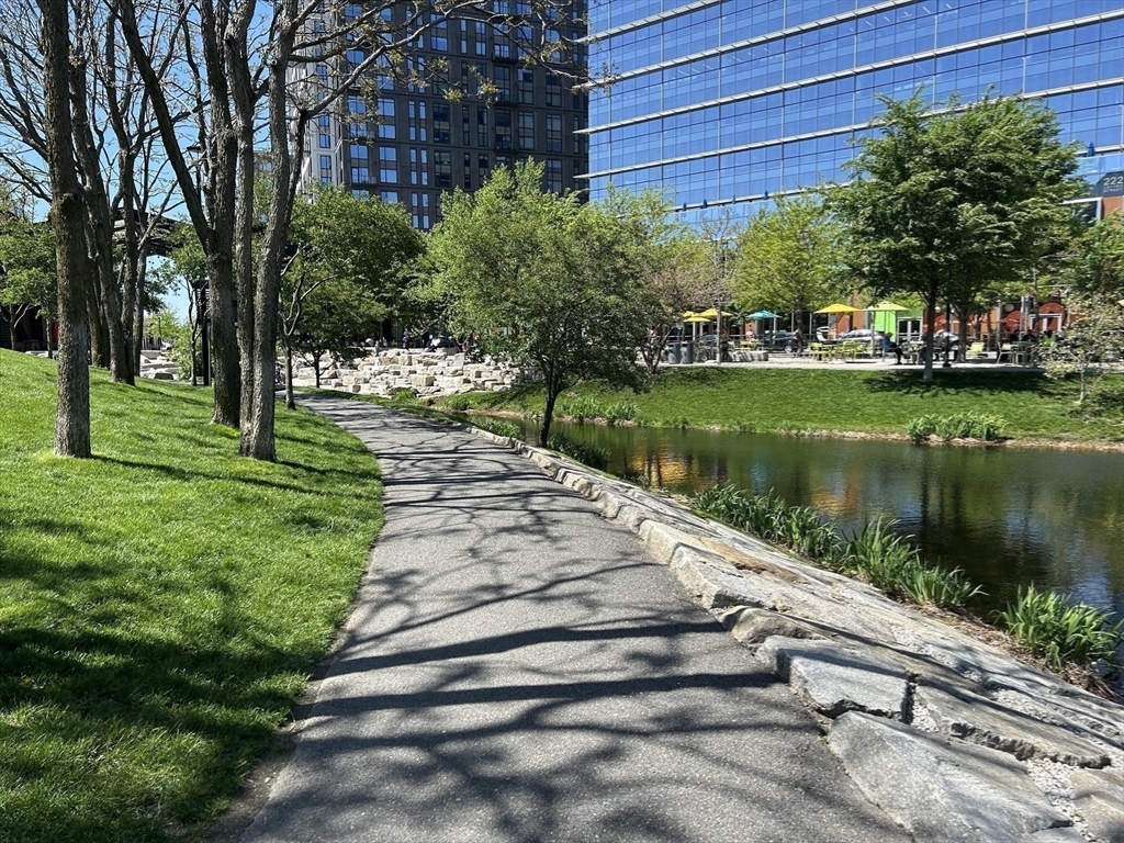 Cambridge, Massachusetts 02141, United States, 2 Bedrooms Bedrooms, ,1 BathroomBathrooms,Residential,Active,126885