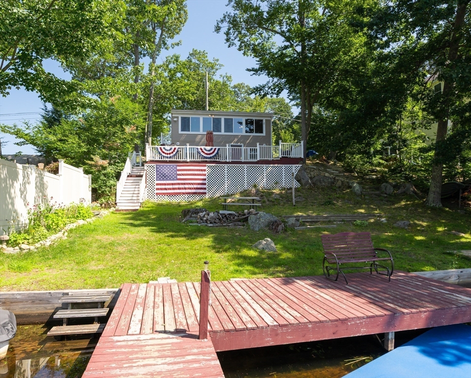 24 Lake Rd