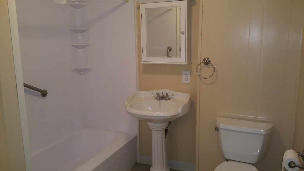 26 Jerome Pl, Leominster, MA, 26 Jerome Pl, Leominster, MA Photo #7