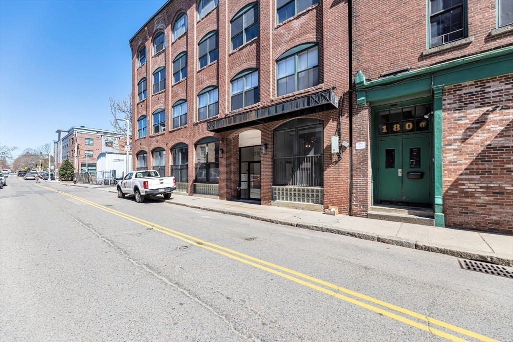 172-178 Green St 3