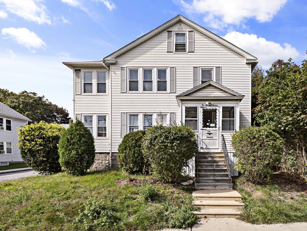 Worcester, Massachusetts 01607, United States, 4 Bedrooms Bedrooms, ,2 BathroomsBathrooms,Residential,Active,220866