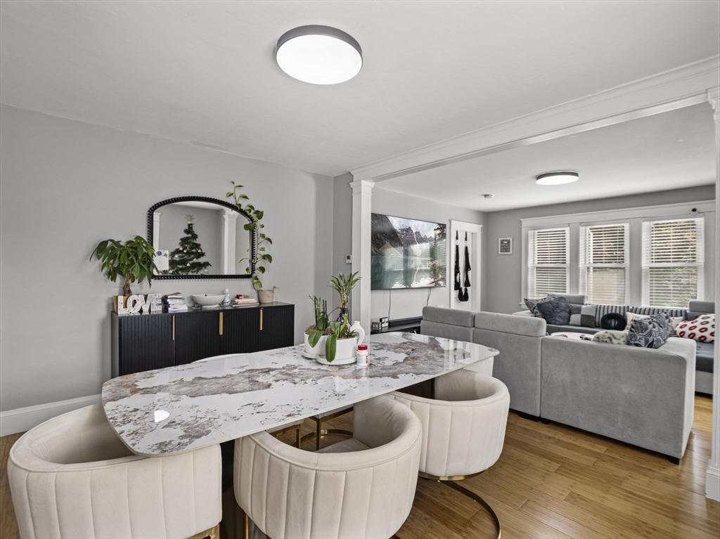 Worcester, Massachusetts 01607, United States, 4 Bedrooms Bedrooms, ,2 BathroomsBathrooms,Residential,Active,220866