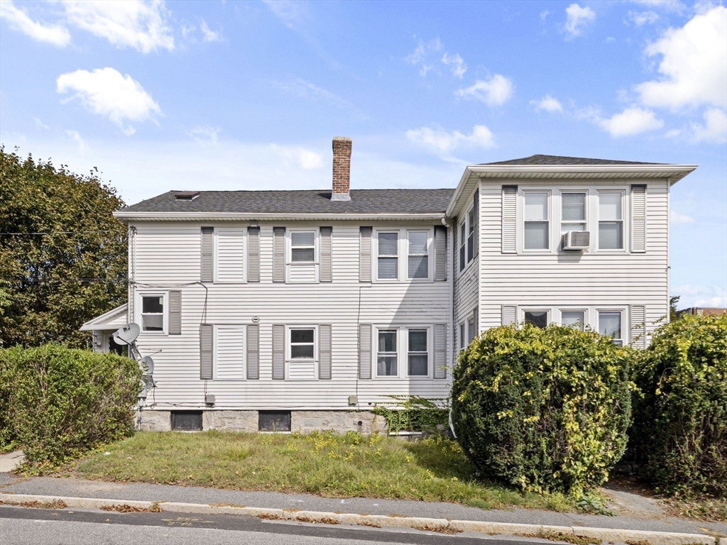 Worcester, Massachusetts 01607, United States, 4 Bedrooms Bedrooms, ,2 BathroomsBathrooms,Residential,Active,220866