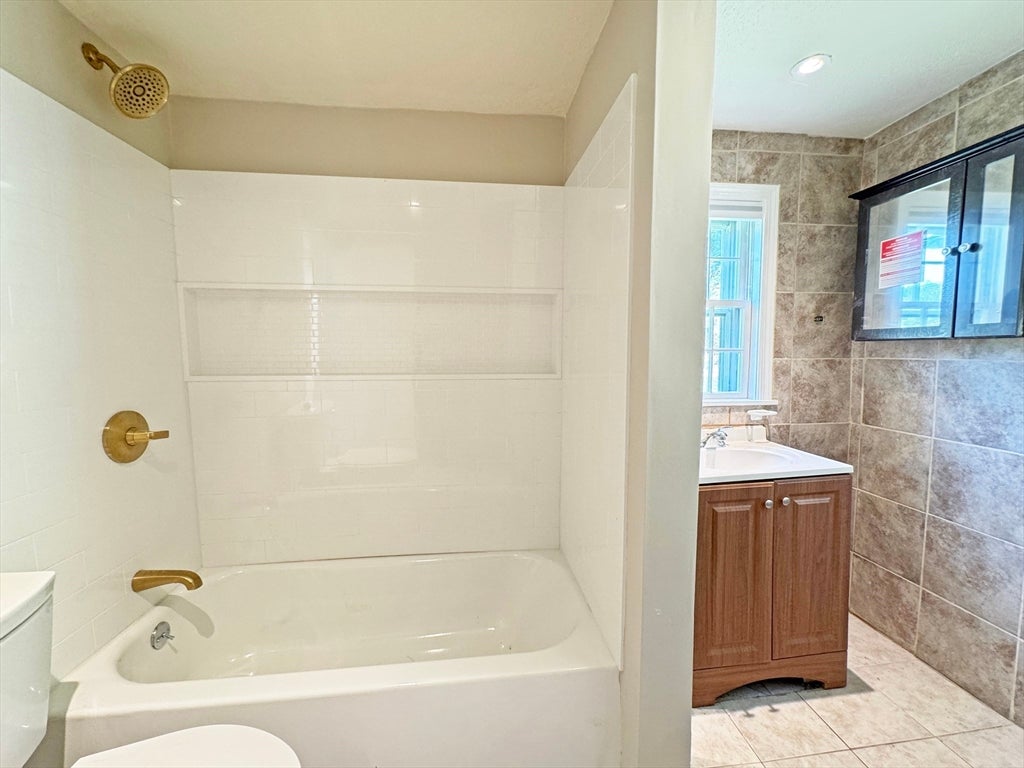 191 Weston St, Waltham, MA Photo #7