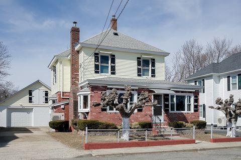 2 Worcester St Clinton MA 01510