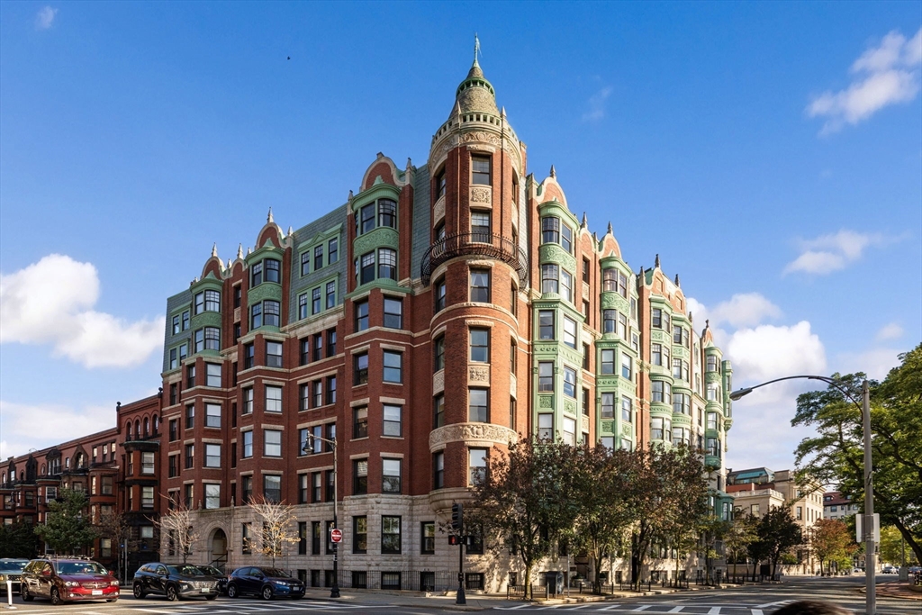 4 Charlesgate East 601