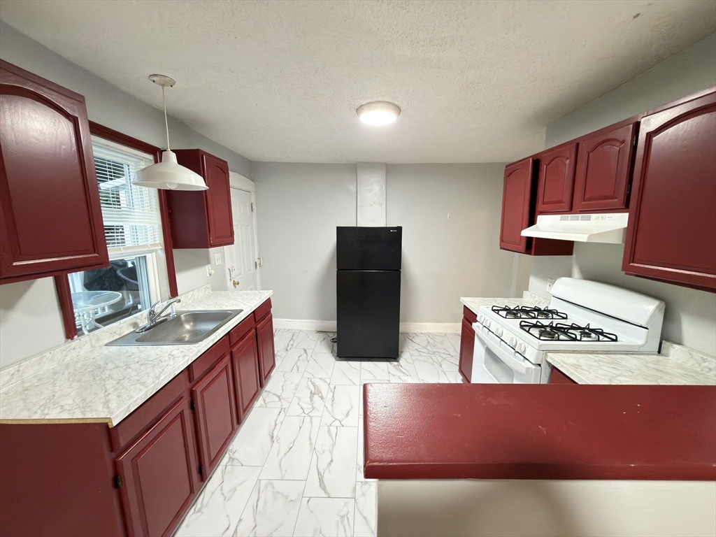 47 Cedar St 1