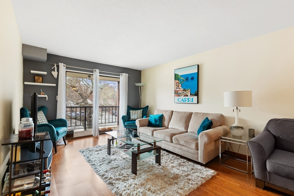 1 Greenbriar Dr 304