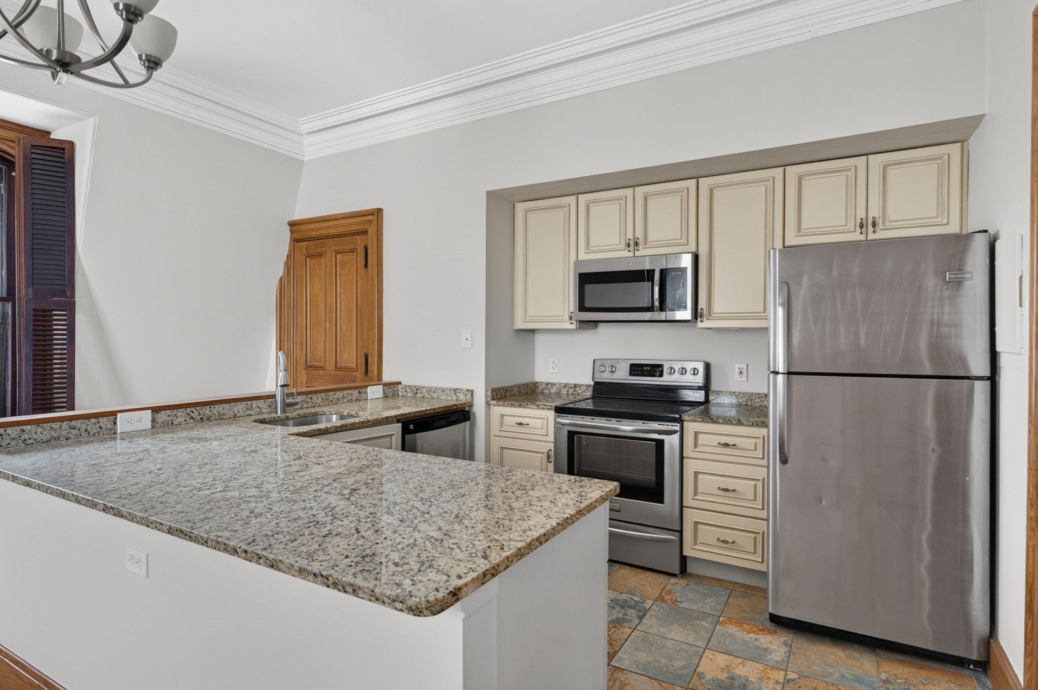 533 Locust St #7, Fall River, MA, 533 Locust St #7, Fall River, MA Photo #11