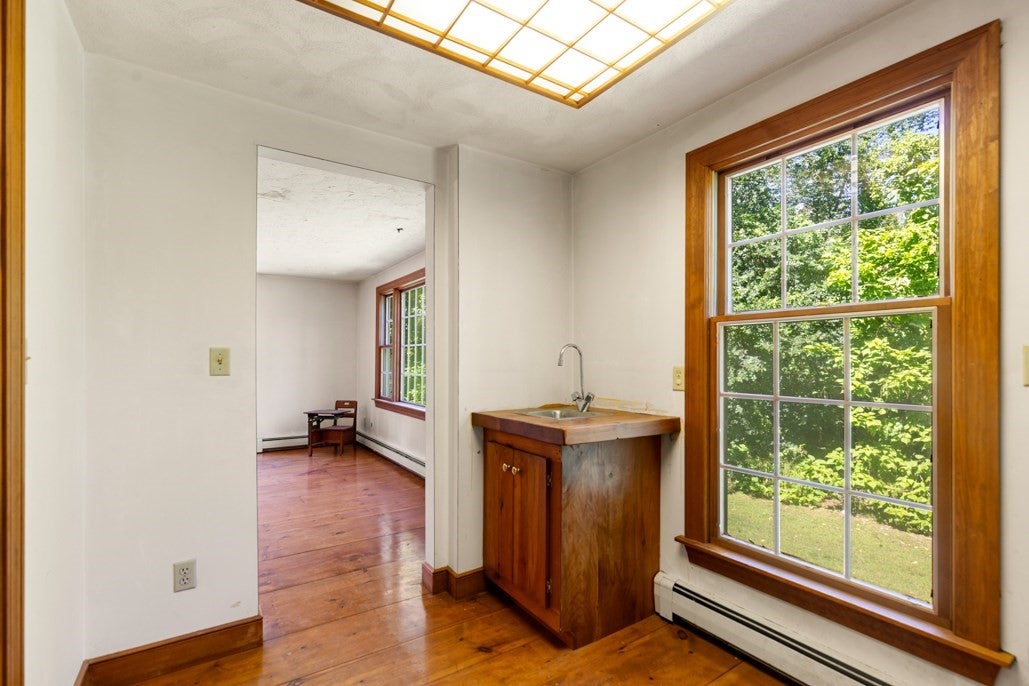 220 Essex St, Lynnfield, MA, 220 Essex St, Lynnfield, MA Photo #17