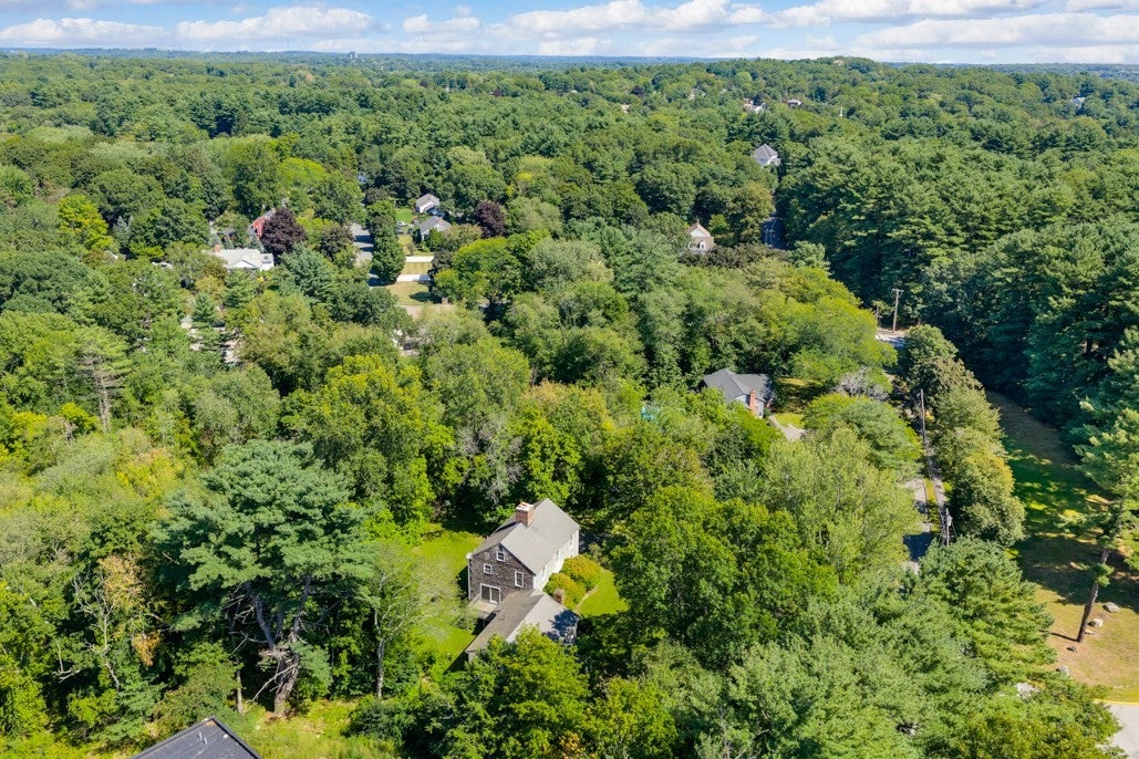 220 Essex St, Lynnfield, MA, 220 Essex St, Lynnfield, MA Photo #2