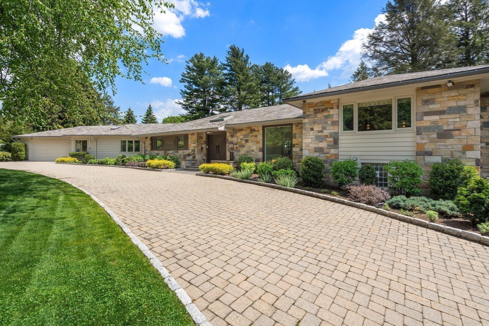 9 Singletree Rd
