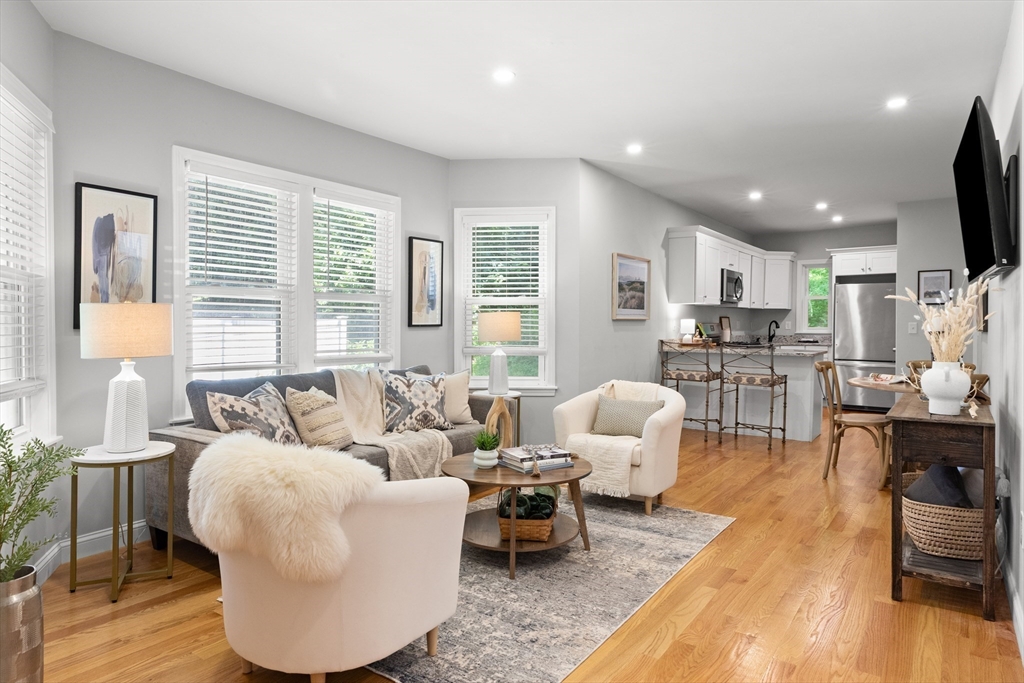 163 Elm St 1
