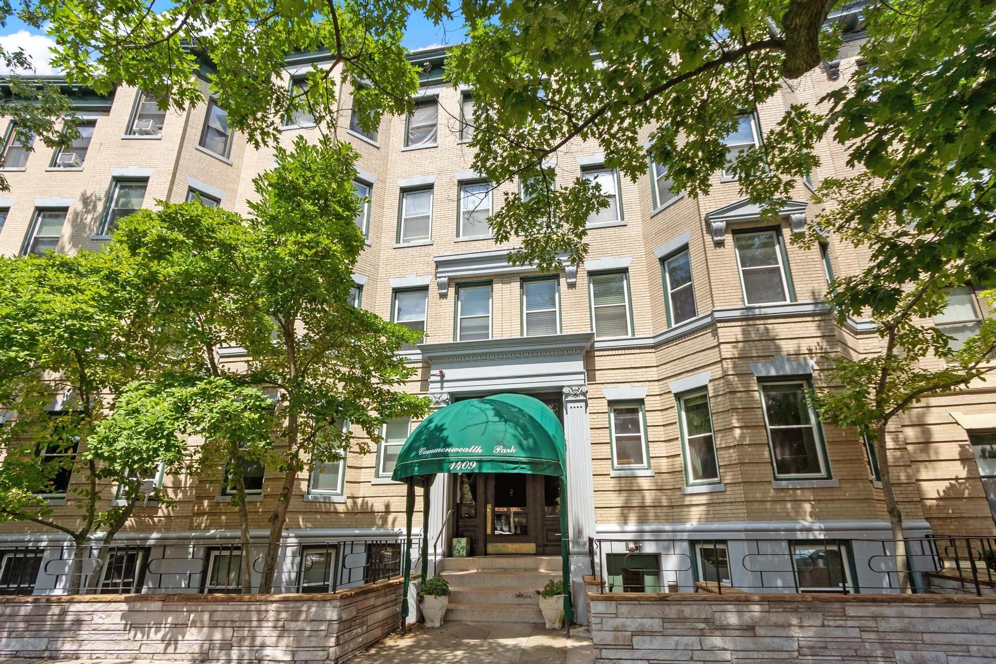 1409 Commonwealth Avenue #502, Boston, MA, 1409 Commonwealth Avenue #502, Boston, MA Photo #1