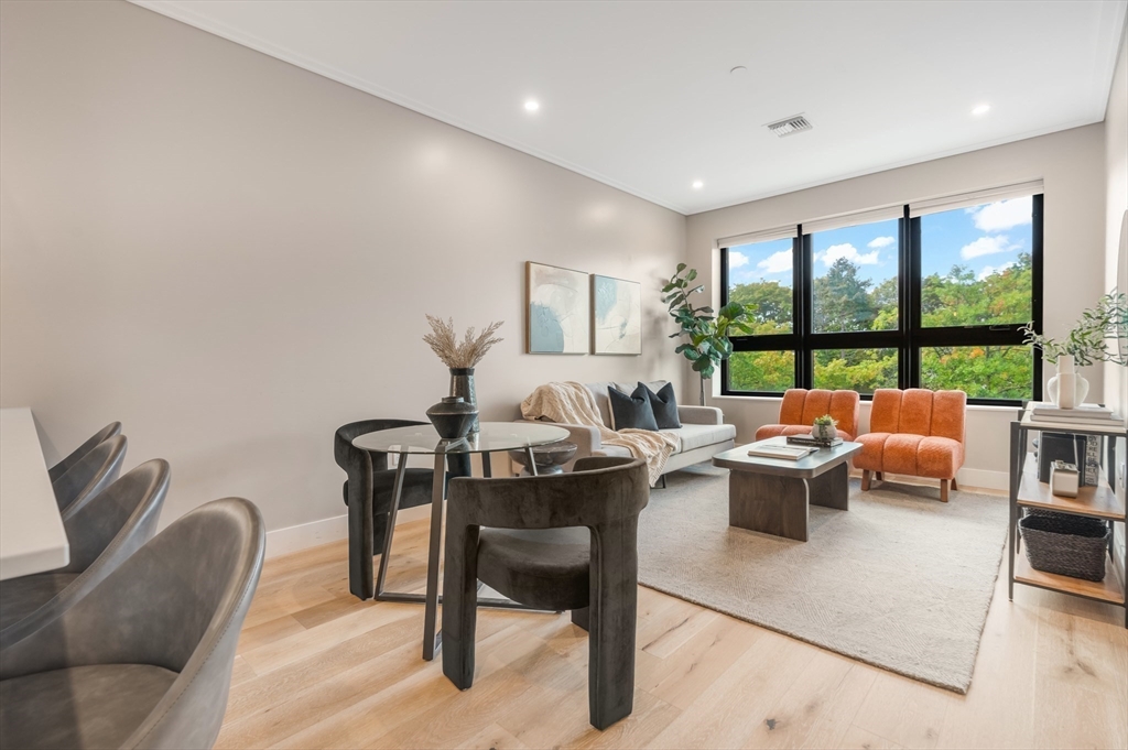 70 Leo Birmingham Parkway U504