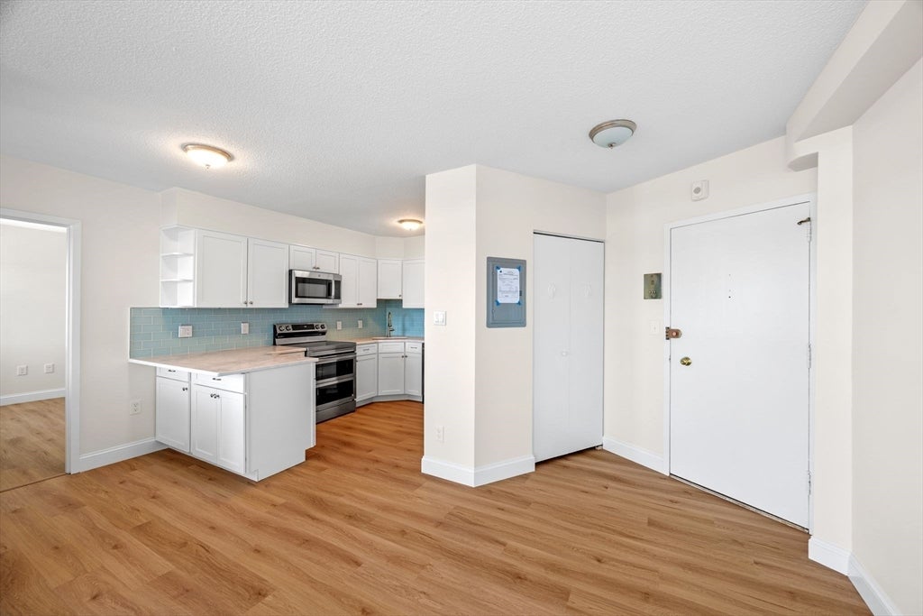 300 Lynnshore Dr #911, Lynn, MA, 300 Lynnshore Dr #911, Lynn, MA Photo #3