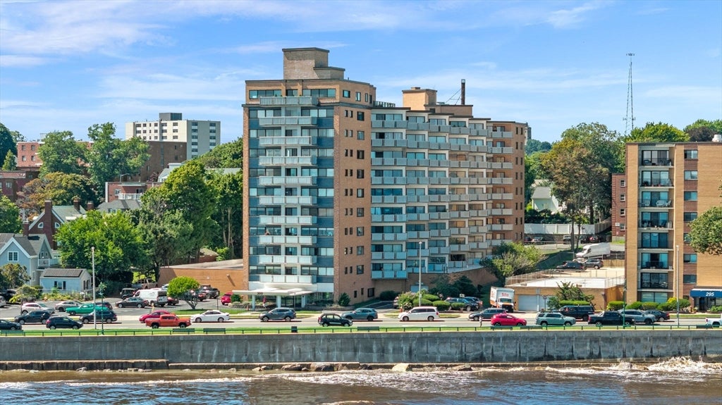 300 Lynnshore Dr #911, Lynn, MA, 300 Lynnshore Dr #911, Lynn, MA Photo #1