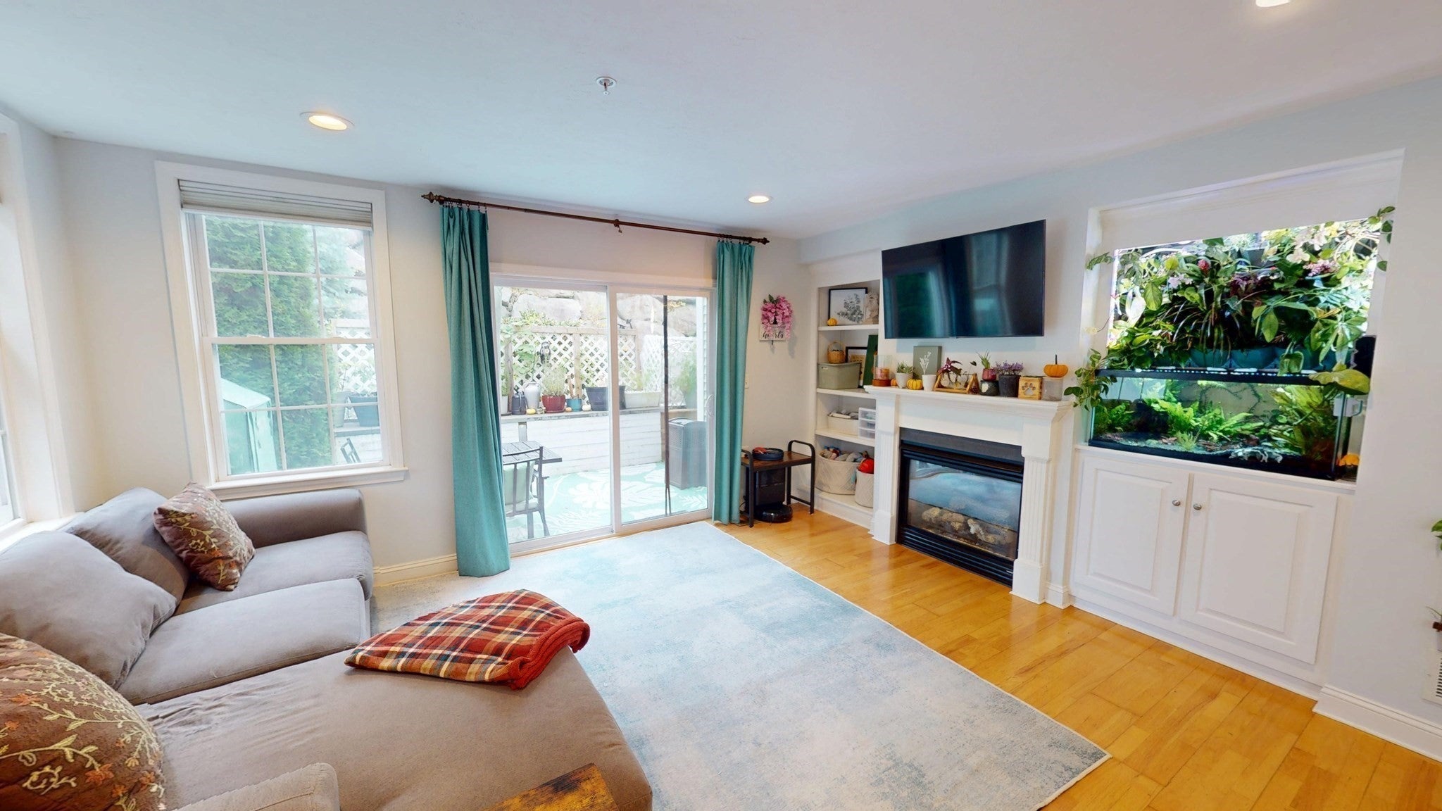 657 Devenwood Way #657, Clinton, MA Photo #8