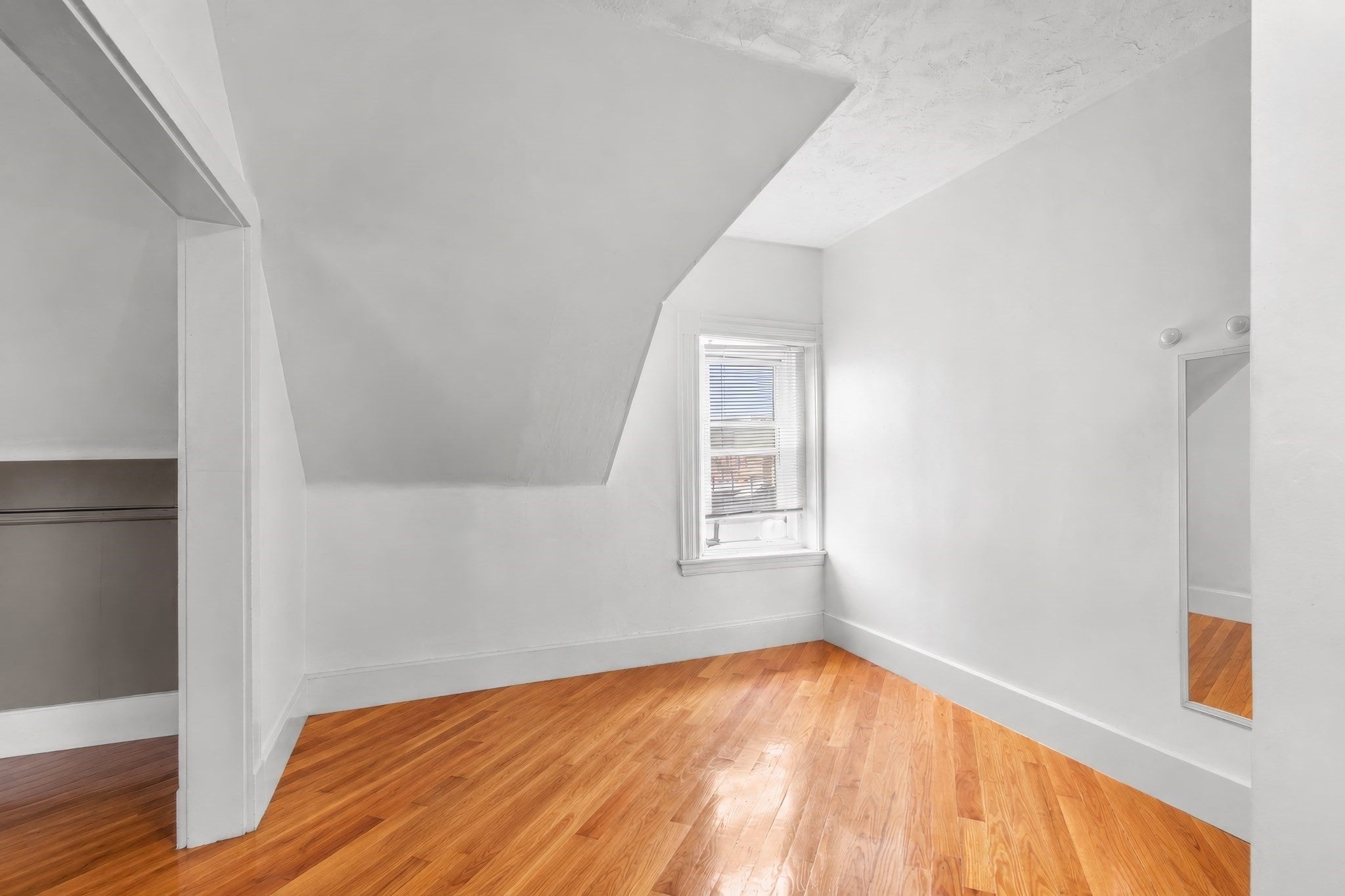 50 Hereford ST #4, Boston, MA Photo #4