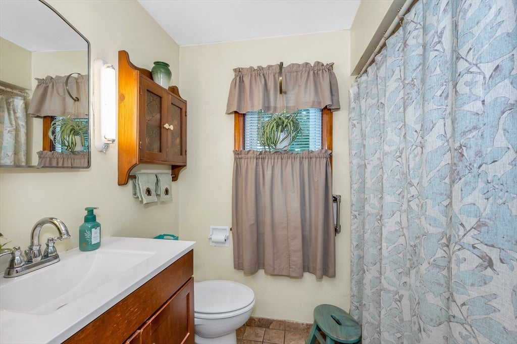 41 Alma Street, Lowell, MA, 41 Alma Street, Lowell, MA Photo #10