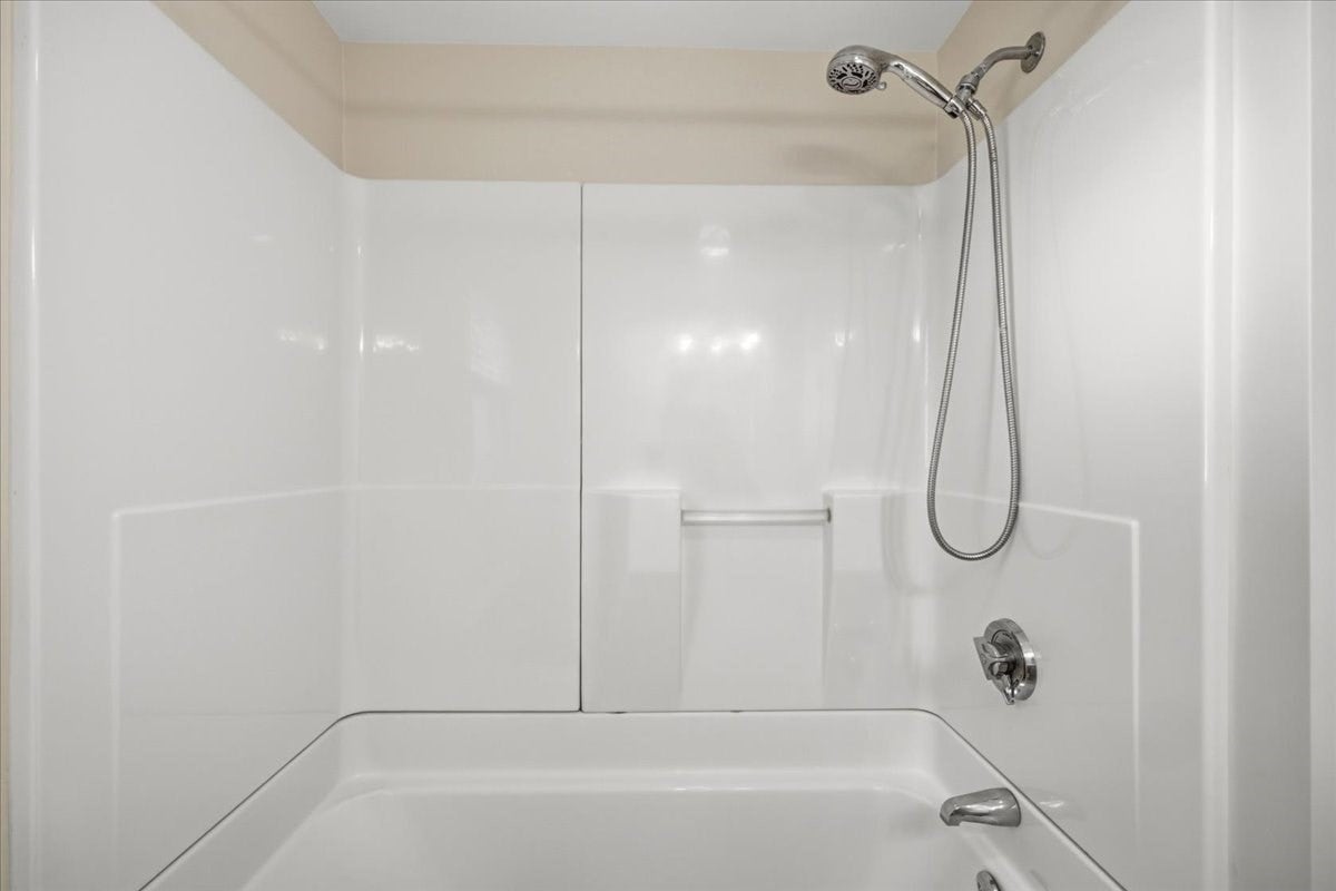 19 Madison Avenue #19, Newton, MA, 19 Madison Avenue #19, Newton, MA Photo #17