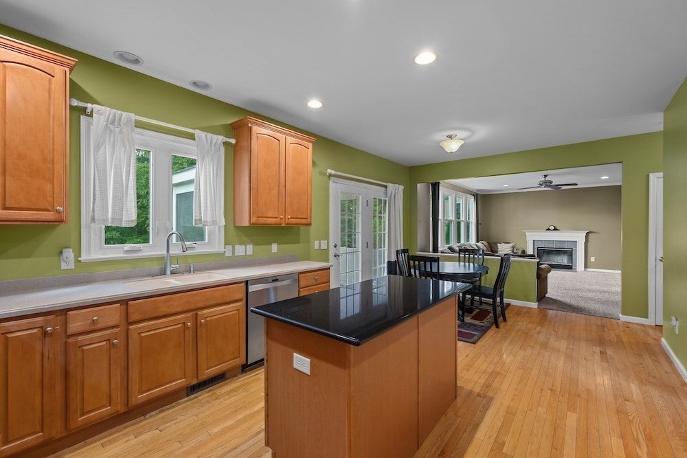 39 Aspen Ave, Grafton, MA, 39 Aspen Ave, Grafton, MA Photo #14