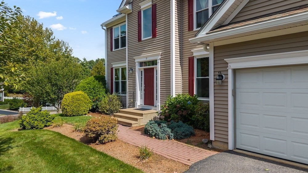 39 Aspen Ave, Grafton, MA, 39 Aspen Ave, Grafton, MA Photo #4