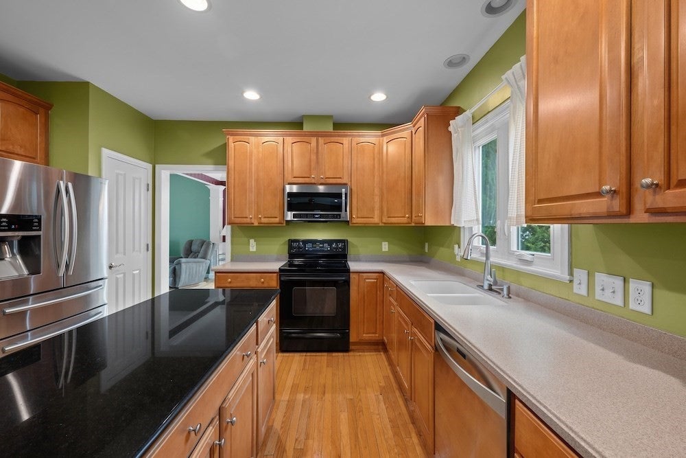 39 Aspen Ave, Grafton, MA, 39 Aspen Ave, Grafton, MA Photo #13