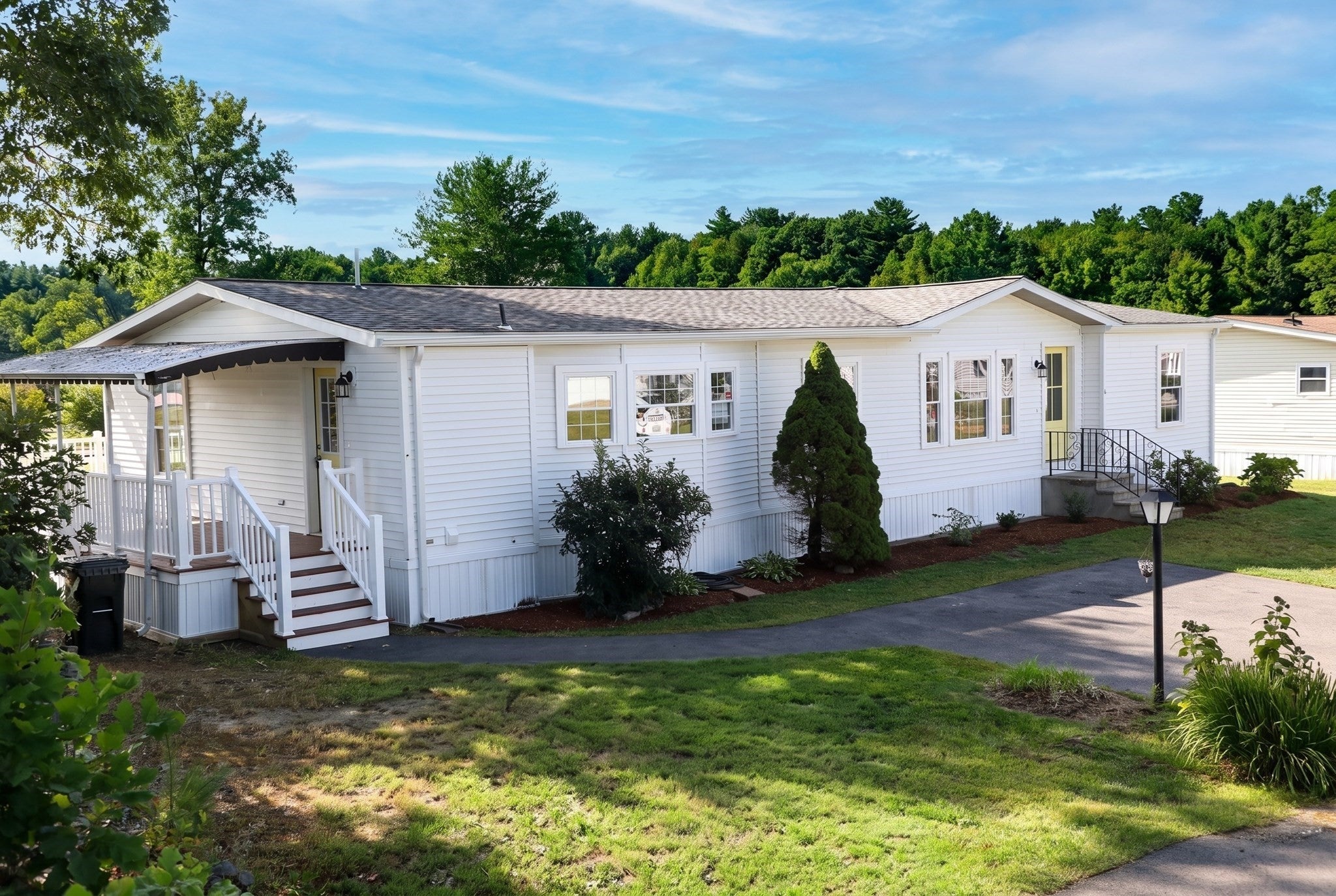 6 Emerald Pl