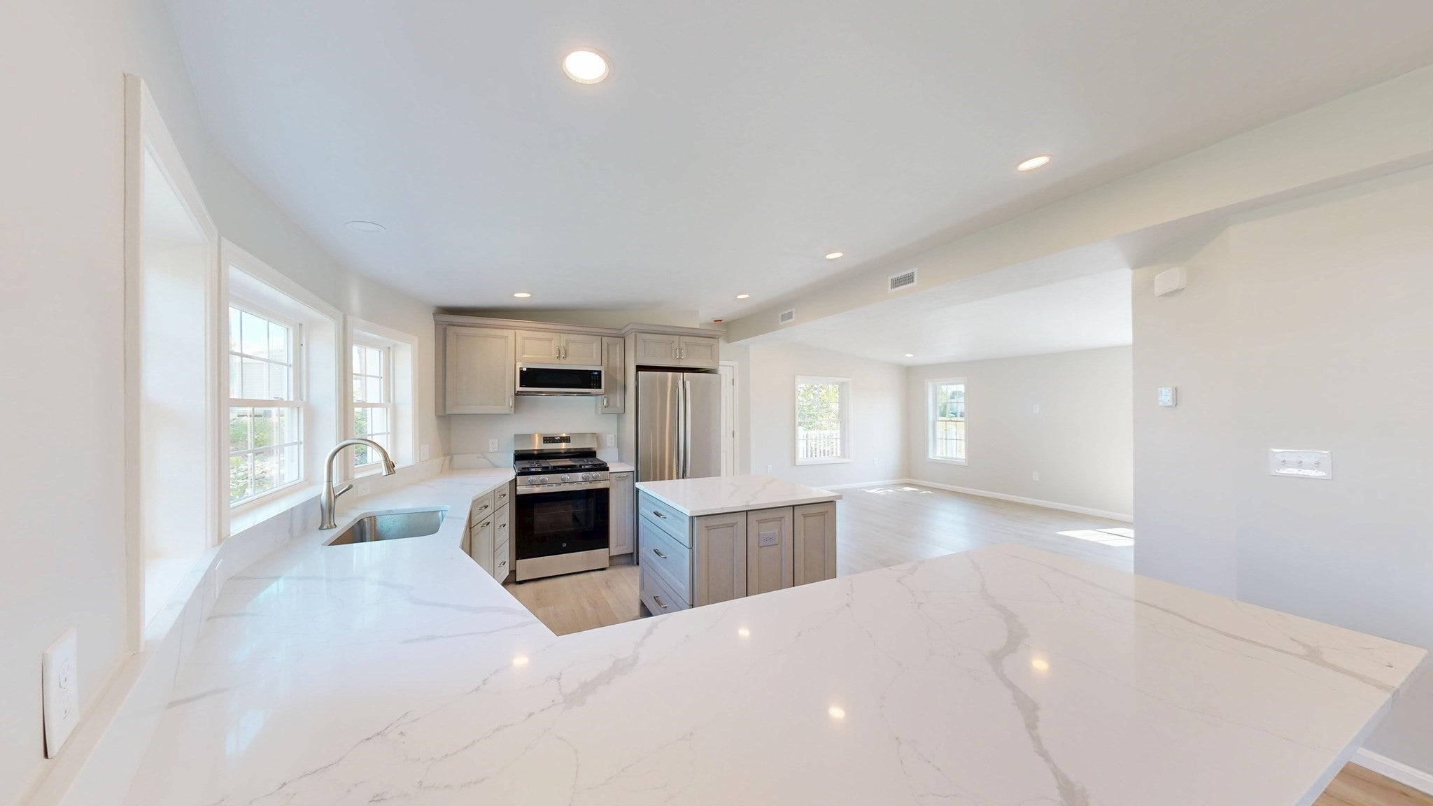 6 Emerald Pl, Raynham, MA, 6 Emerald Pl, Raynham, MA Photo #9
