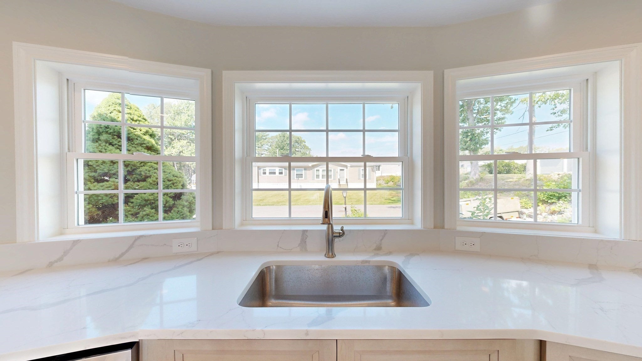6 Emerald Pl