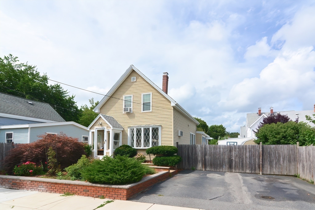 70 Tainter St 1