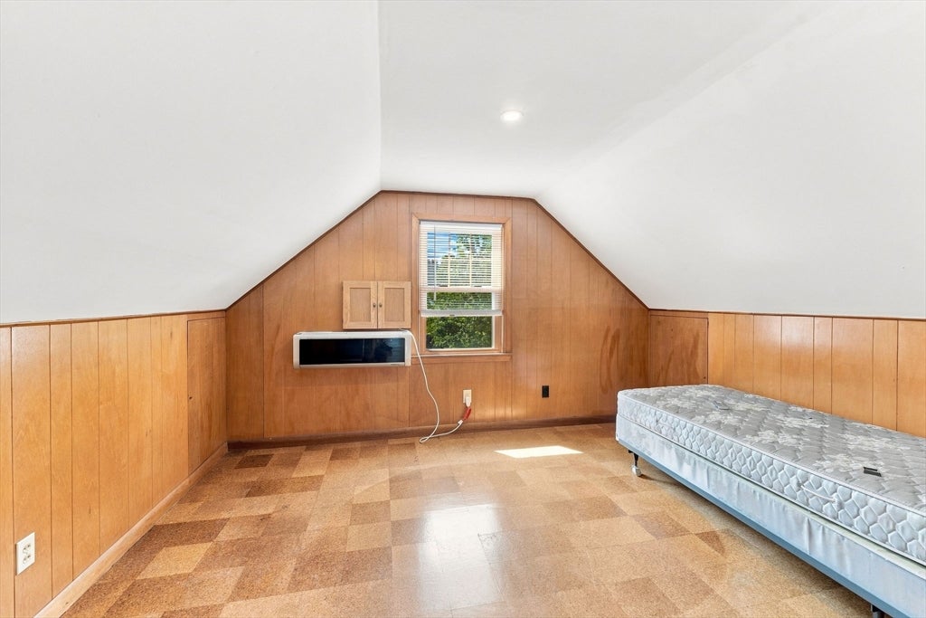 74 Isabella Ave, Providence, RI Photo #21