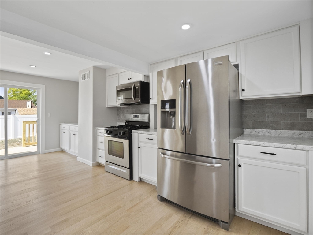 7 Annis St