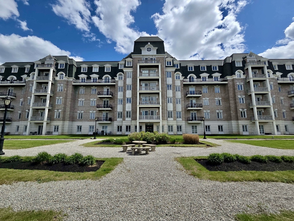 100 Marina Dr 418