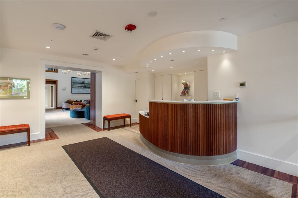 130 Mount Auburn St 110