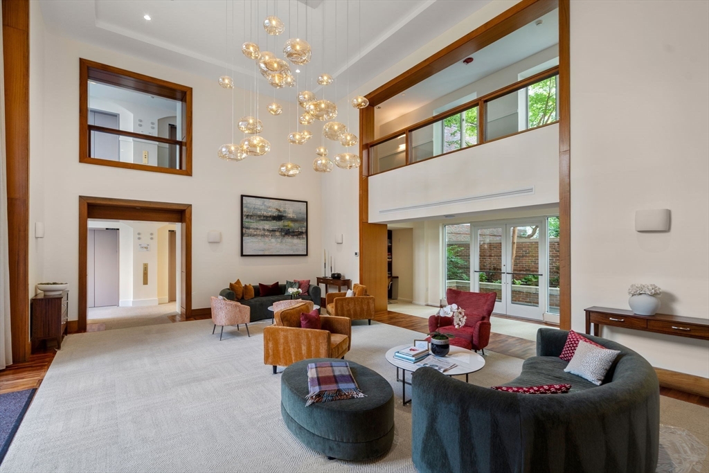 130 Mount Auburn St 110