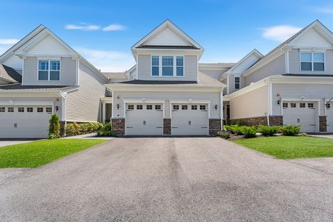 27 Richardson Dr 27 Millis MA 02054