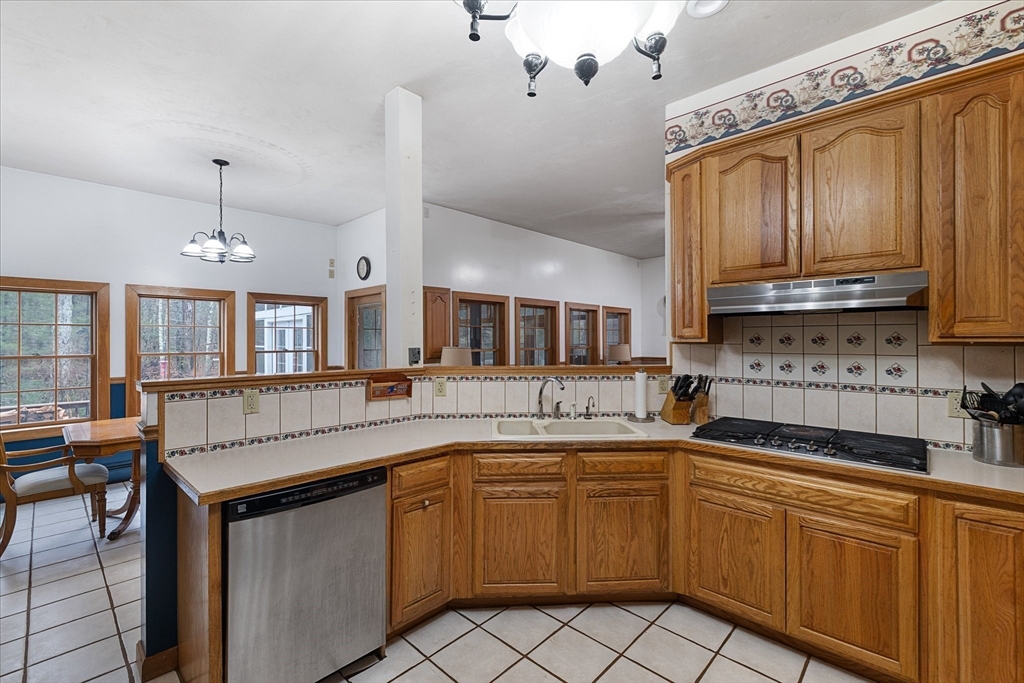 12 Mckinstry Dr