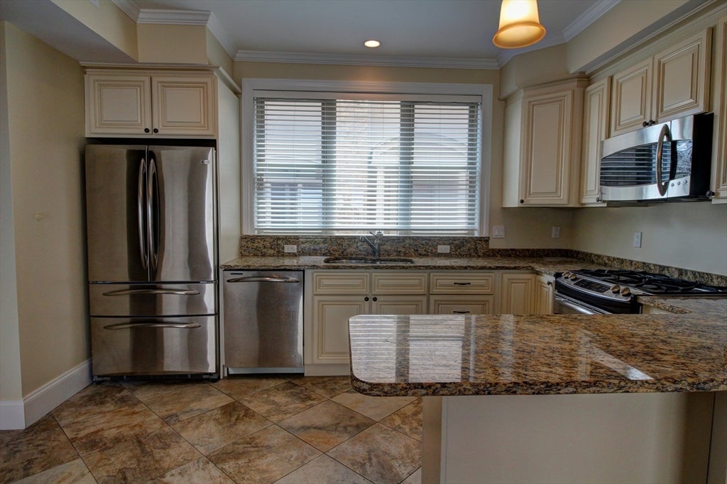 244 Adams St #2, Newton, MA, 244 Adams St #2, Newton, MA Photo #2