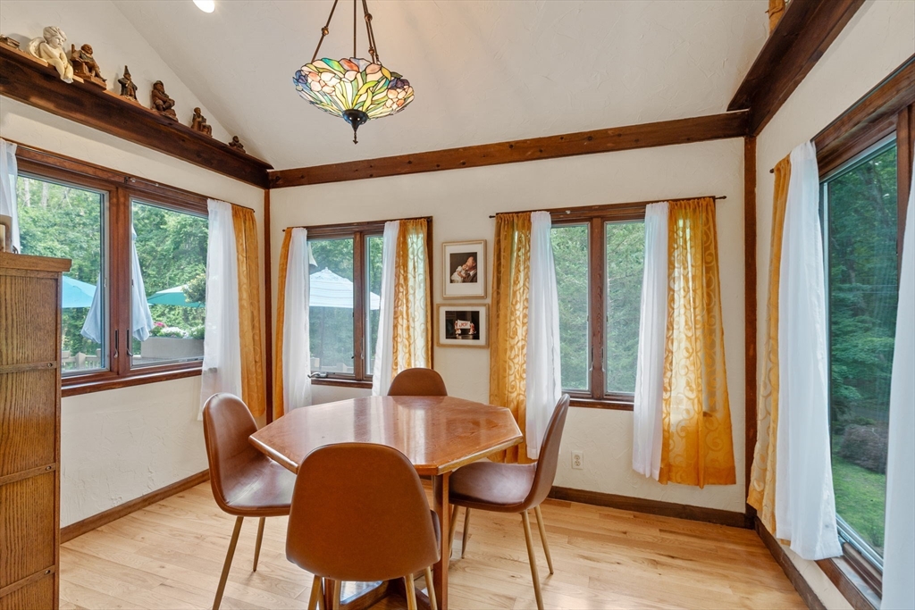 7 Hilltop Ln, Framingham, MA Photo #28