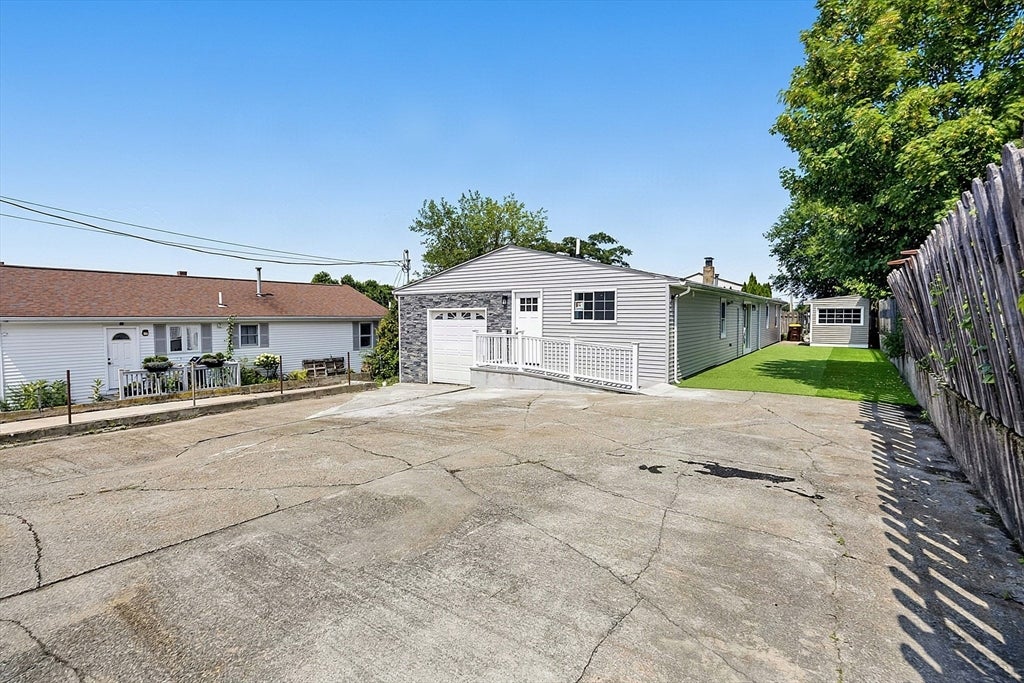 24 Emerson St
