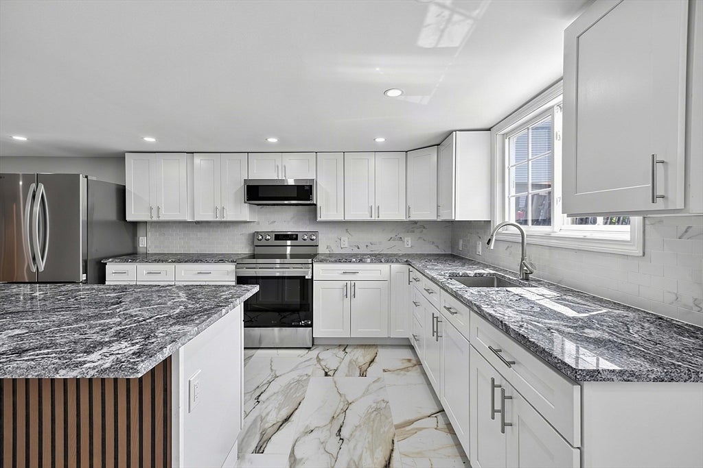 24 Emerson St