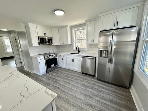 16 North St West Springfield MA 01089