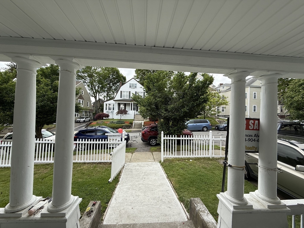 12 Stoneland Rd